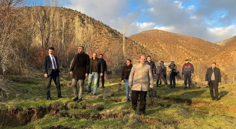 Sivas'ın Koyulhisar ilçesinde heyelan meydana geldi