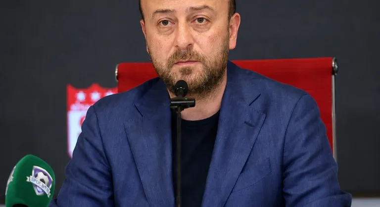 Sivasspor Başkanı Burak Özçoban'dan kulübün mali yapısına ilişkin açıklama: