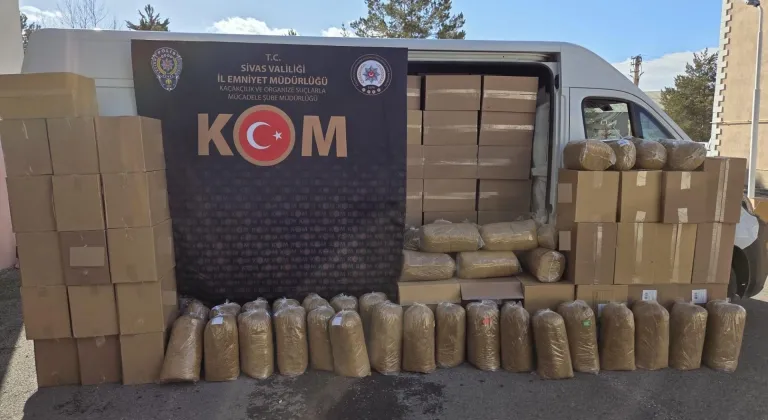 Sivas'ta 840 bin kaçak makaron ile tütün mamulleri ele geçirildi