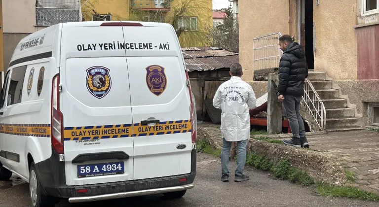 Sivas'ta bir kişi boşanma aşamasındaki eşini bıçakla yaraladı