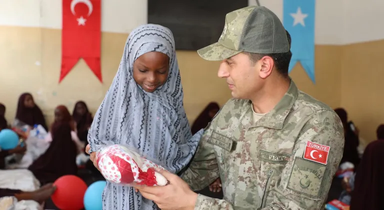 Somali Türk Görev Kuvveti Komutanlığınca Somali'de 167 öğrenciye sağlık taraması yapıldı