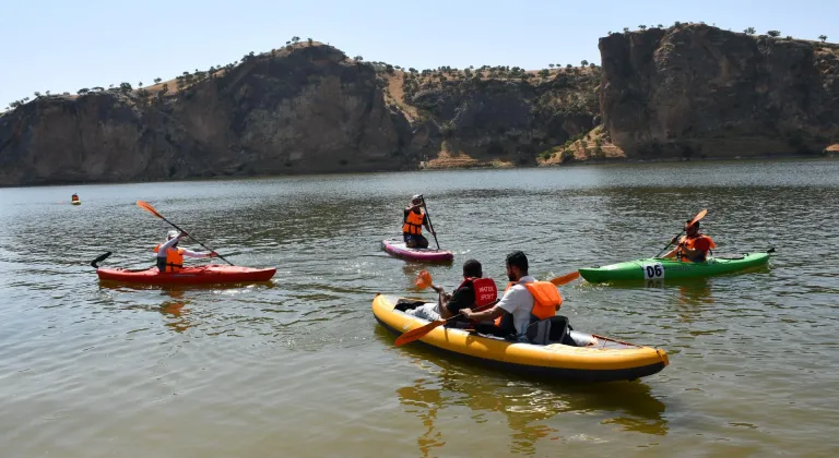 Tarihi Hasankeyf'te kano ve SUP etkinliği düzenlendi
