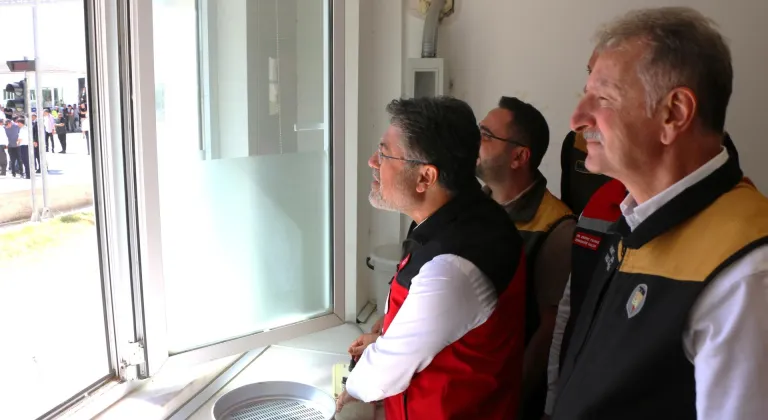 Tarım ve Orman Bakanı Yumaklı TMO Sivrihisar Tesisleri'nde konuştu: