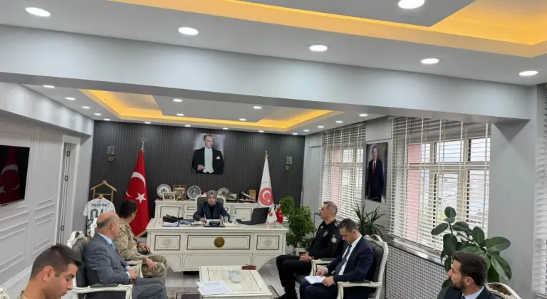 Taşlıçay'da okul güvenlik toplantısı gerçekleştirildi