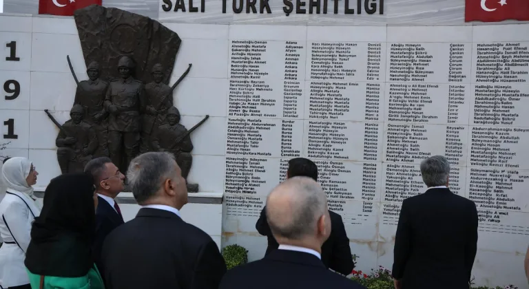 TBMM Dışişleri Komisyonu Başkanı Oktay ve beraberindeki heyet Ürdün’deki Türk şehitliğini ziyaret etti