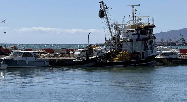 Tekirdağ'da poyraz 2 gündür deniz ulaşımını olumsuz etkiliyor