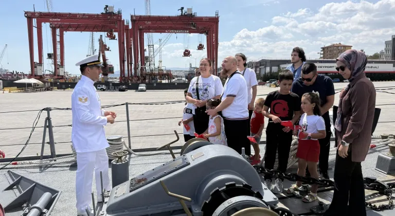 Tekirdağ'da "TCG Enez" gemisi ziyarete açıldı