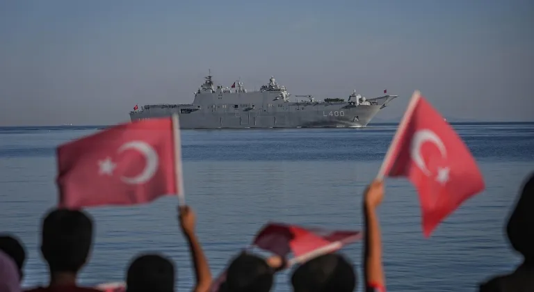 TEKNOFEST Mavi Vatan kapsamında deniz araçları İzmit Körfezi'nden geçiş yaptı