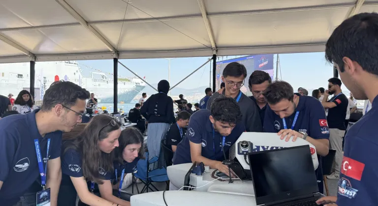 TEKNOFEST Mavi Vatan'da gençlerin insansız deniz araçları jüri karşısında