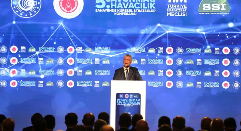 Ticaret Bakanı Bolat, "5. Savunma ve Havacılık Sanayiinde Küresel Stratejiler Konferansı"nda konuştu: