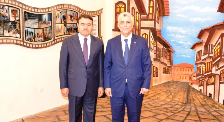 Ticaret Bakanı Bolat, AK Parti Kütahya İl Başkanlığı'nda konuştu: