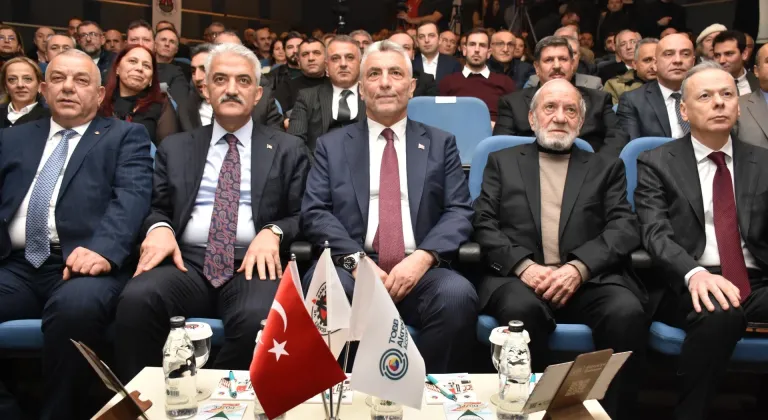 Ticaret Bakanı Bolat, Düzce'de "İş Dünyasıyla Toplantı" programında konuştu: