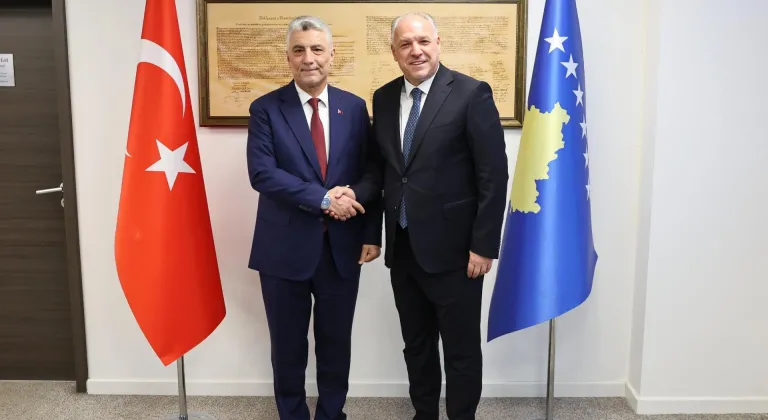 Ticaret Bakanı Bolat, Kosova Başbakanı Kurti ile görüştü