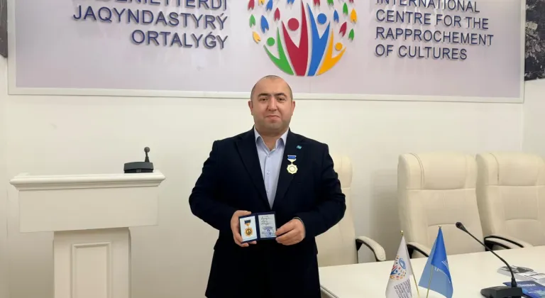 TİMBİR Genel Başkan Yardımcısı Akil Alesger’e Kazakistan’da anlamlı ödül
