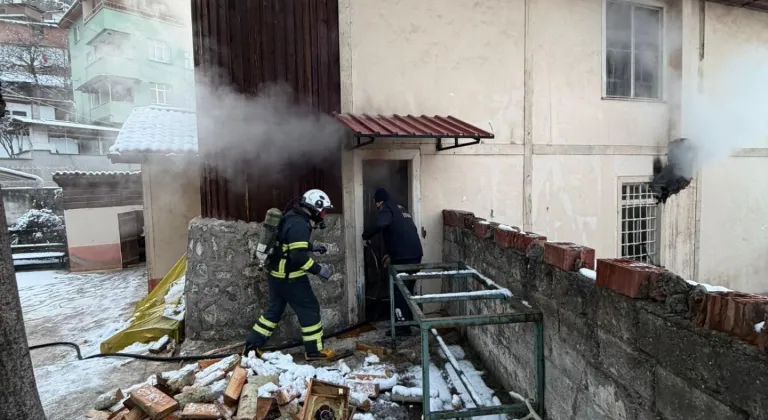 Tokat'ta camide çıkan yangın hasara neden oldu