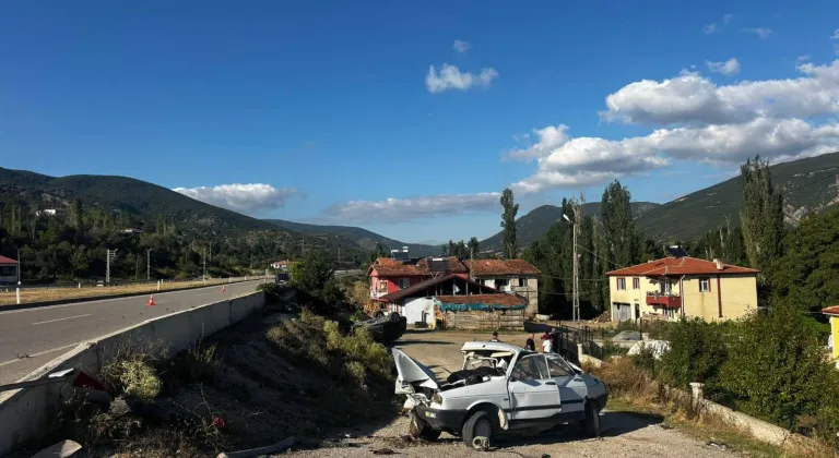 Tokat'ta iki otomobil çarpıştı, 1 kişi öldü, 3 kişi yaralandı