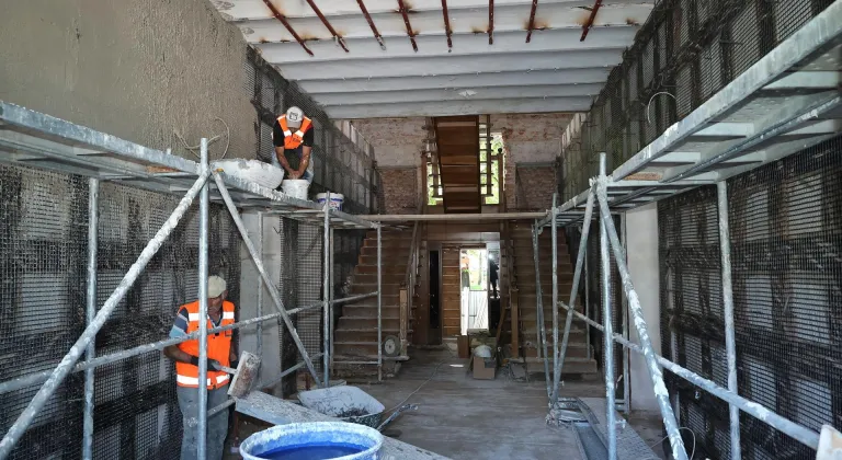 Tokat'ta tarihi belediye binasında restorasyon çalışmaları sürüyor
