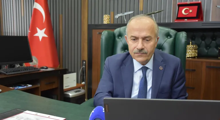 Trabzon Üniversitesi Rektörü Prof. Dr. Aşıkkutlu, AA'nın "Yılın Kareleri" oylamasına katıldı