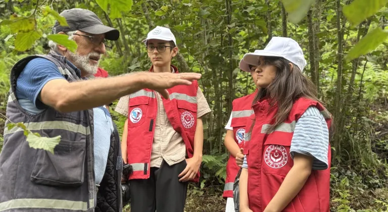 Trabzon'da çocuklar fındık bahçesinde organik tarımı öğrendi