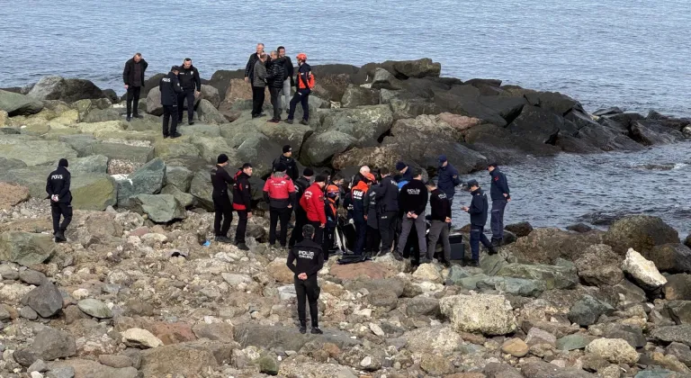 Trabzon'da denize düşen kişinin cesedi bulundu
