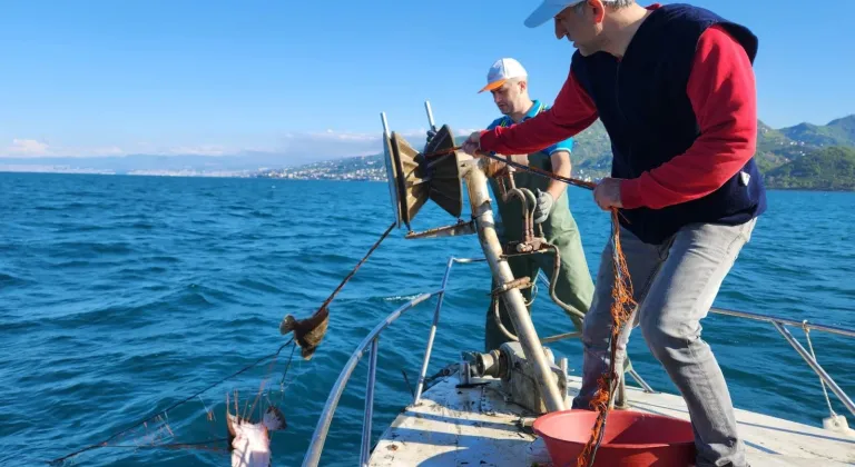 Trabzon'da kalkan balığı denetimlerinde 3 bin metre ağa el konuldu