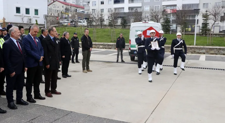 Trabzon'da kalp krizi geçiren polis memuru hayatını kaybetti