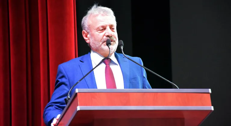 Trabzon'da Prof. Dr. Oktay Sinanoğlu anısına gerçekleştirilen münazaranın finali yapıldı
