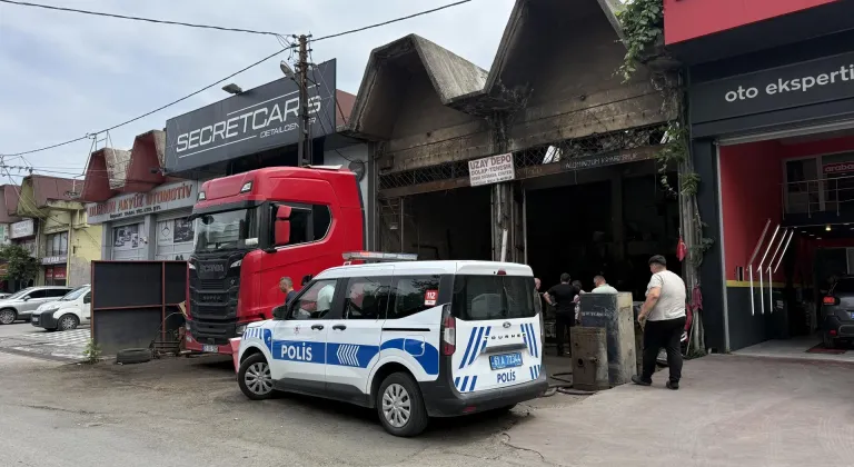 Trabzon'da tırın yakıt deposunda patlama oldu, 1 kişi yaralandı