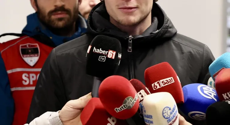 Trabzonspor'un prensipte anlaştığı Mathias Lovik, Trabzon'a geldi