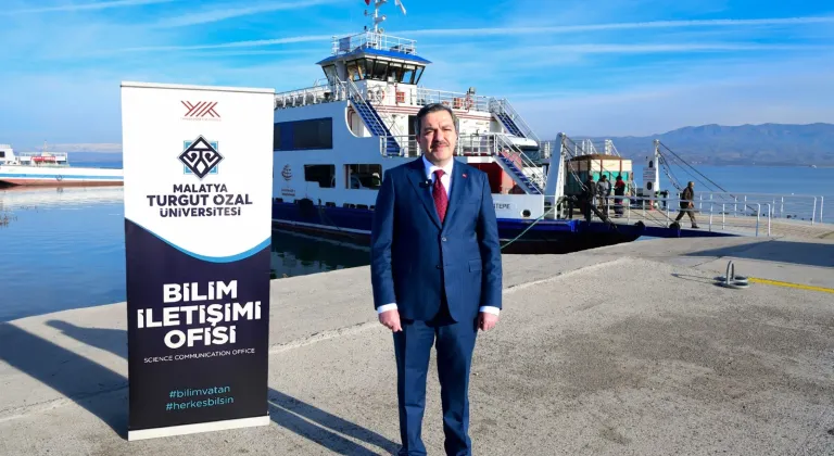 Turgut Özal Üniversitesince Atabey Feribotu'nda "Bilim Kafe" söyleşisi düzenlendi