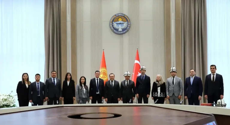 "Türk Dünyası Turizm Başkenti" ünvanının sembolik anahtarı Ankara'ya devredildi