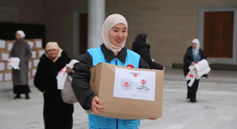 Türkiye'den Kırgızistan'daki ihtiyaç sahiplerine gıda yardımı