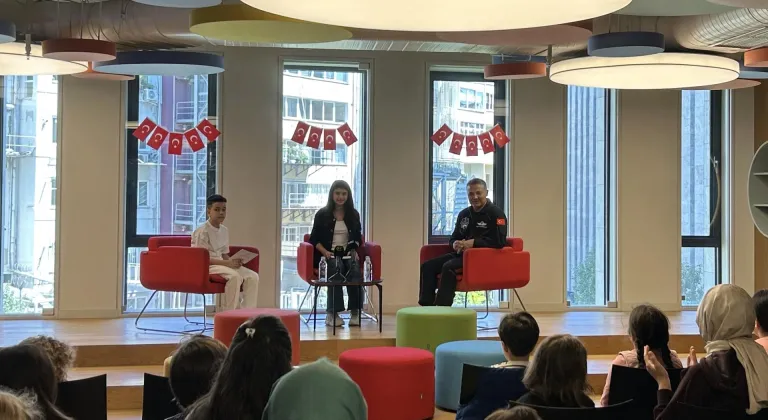 Türkiye'nin ilk astronotu Alper Gezeravcı çocuklarla buluştu: