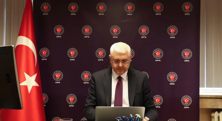 Türkiye'nin Sofya Büyükelçisi Uyanık, AA'nın "Yılın Kareleri" oylamasına katıldı