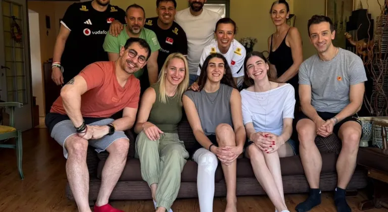 TVF heyetinden Karmen Aksoy'a moral ziyareti