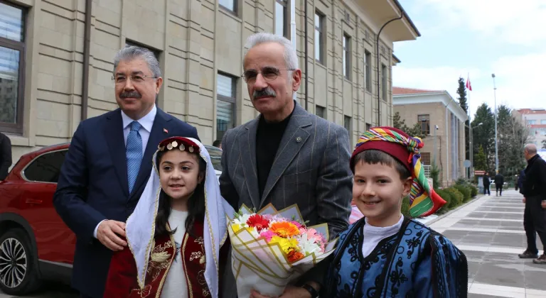 Ulaştırma ve Altyapı Bakanı Uraloğlu, Eskişehir'in Mihalgazi ilçesinde konuştu: