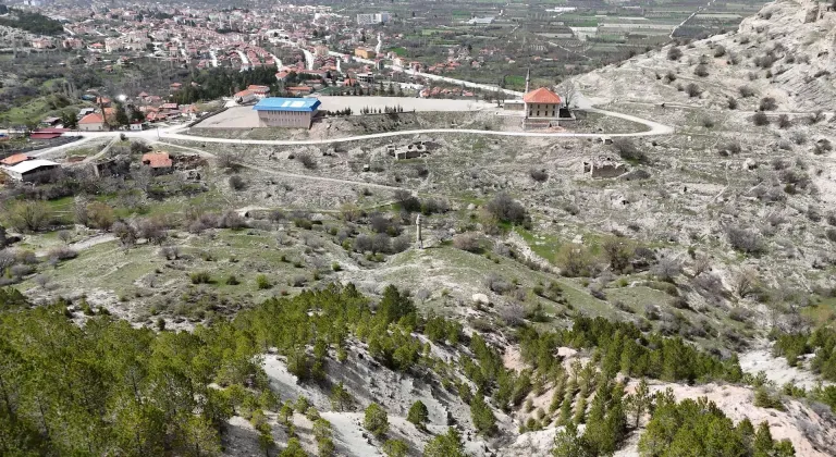 Uluborlu binlerce yıllık tarihiyle "açık hava müzesi"ni andırıyor