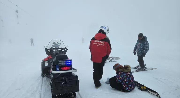 Uludağ'da JAK ekipleri ara tatil ve bayramda 141 olaya müdahale etti