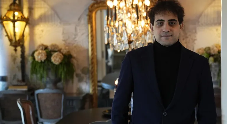 Uluslararası ödüllü keman virtüözü Elvin Hoxha Ganiyev, sanat hayatını ve yeni projelerini anlattı: