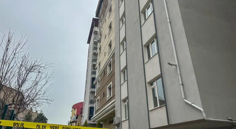 Uşak'ta 8 katlı apartmanın çatısından düşen kişi öldü