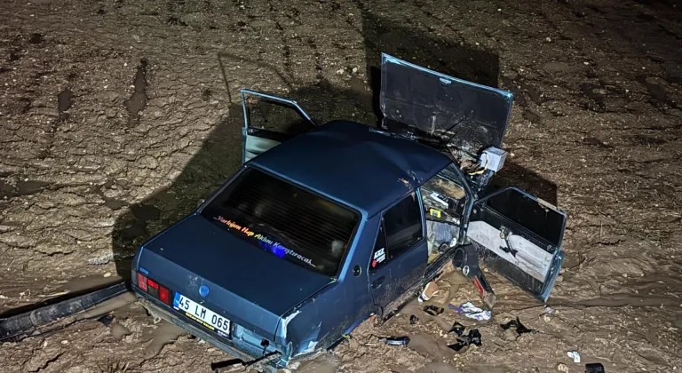 Uşak'ta meydana gelen trafik kazasında 5 kişi yaralandı