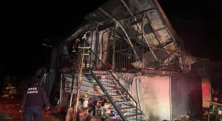 Uşak'ta prefabrik evde çıkan yangında karı koca öldü