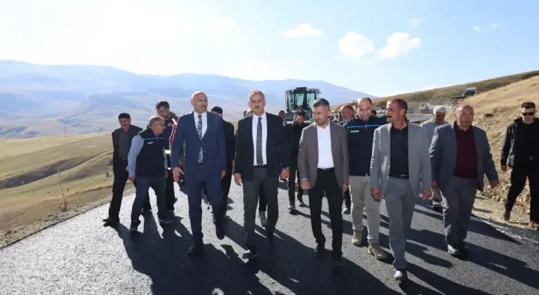 Vali Bozkurt, köy ziyaretleri kapsamında vatandaşlarla bir araya geldi
