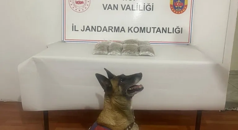Van'da 1 kilo 88 gram esrar ele geçirildi