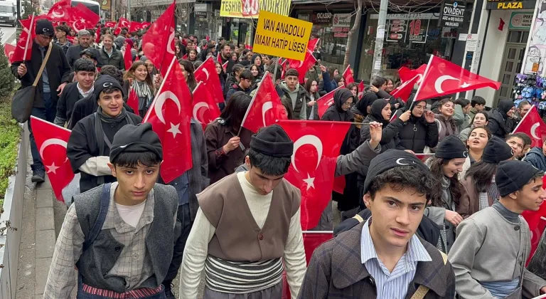 Van'da "120 kahraman çocuk" anıldı