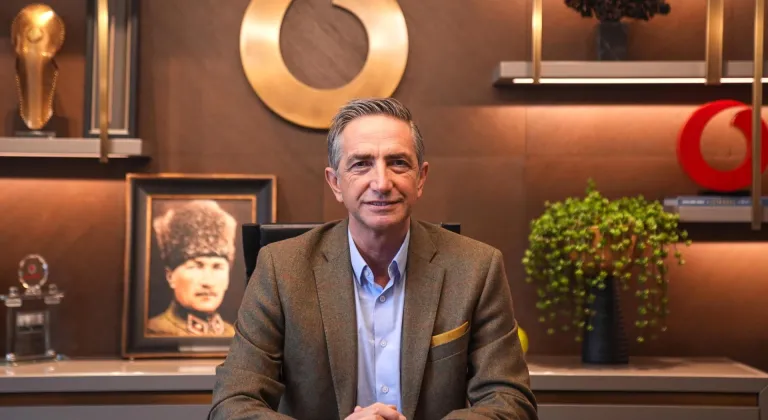 Vodafone Türkiye CEO'su Aksoy, AA'nın "Yılın Kareleri" oylamasına katıldı