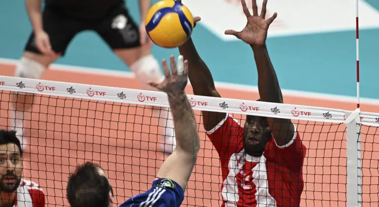 Voleybol: SMS Grup Efeler Ligi play-off 3-4 etabı