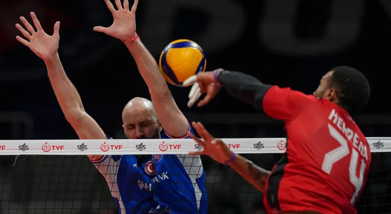 Voleybol: SMS Grup Efeler Ligi