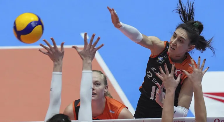 Voleybol: Vodafone Sultanlar Ligi