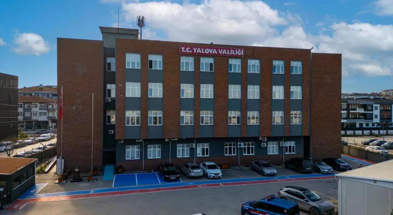 Yalova Valiliği, baba ile 14 aylık kızının komşuları tarafından darbedilmesiyle ilgili açıklama yaptı: